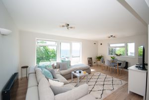Lounge- click for photo gallery
